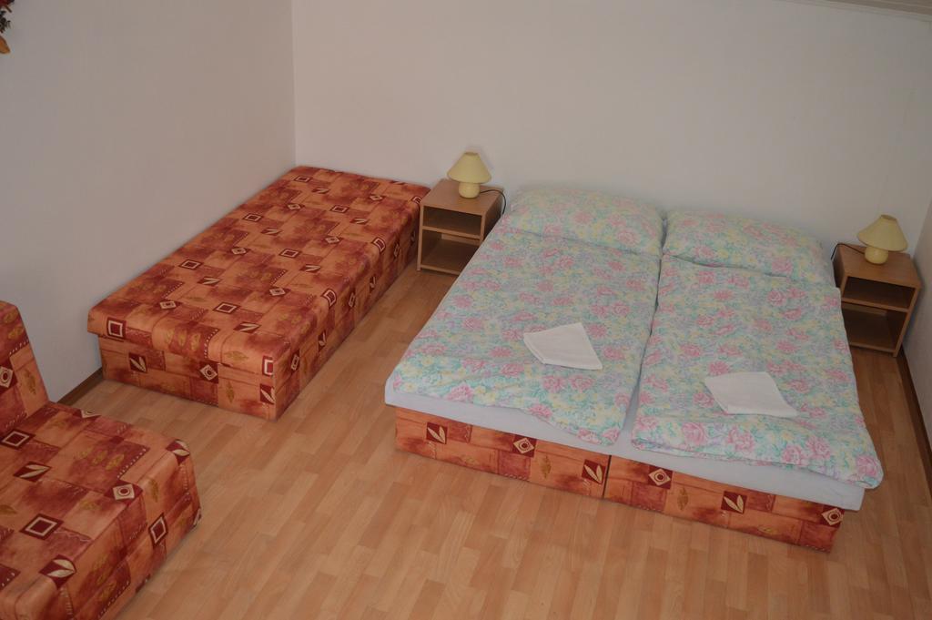 Penzion Adriana Hotel Rožňava Szoba fotó