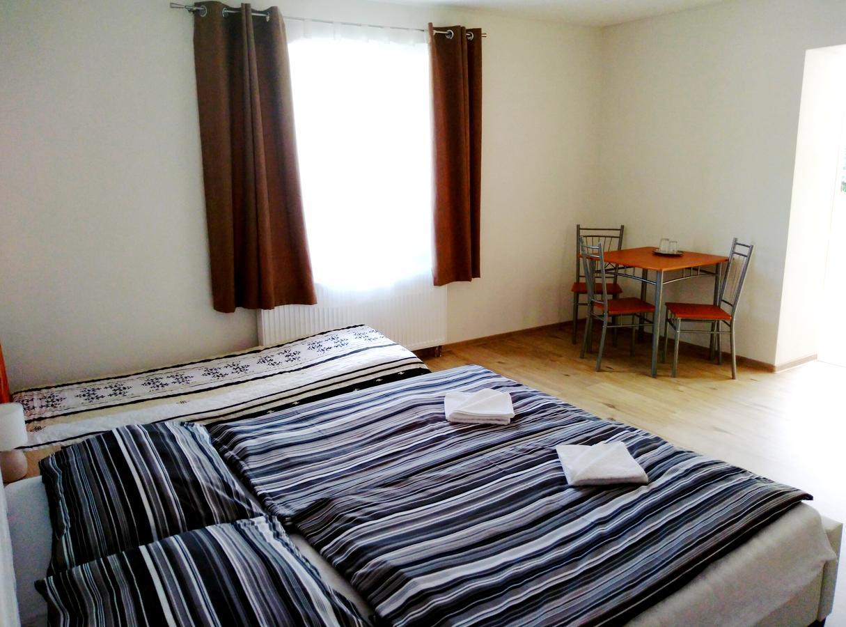 Penzion Adriana Hotel Rožňava Kültér fotó